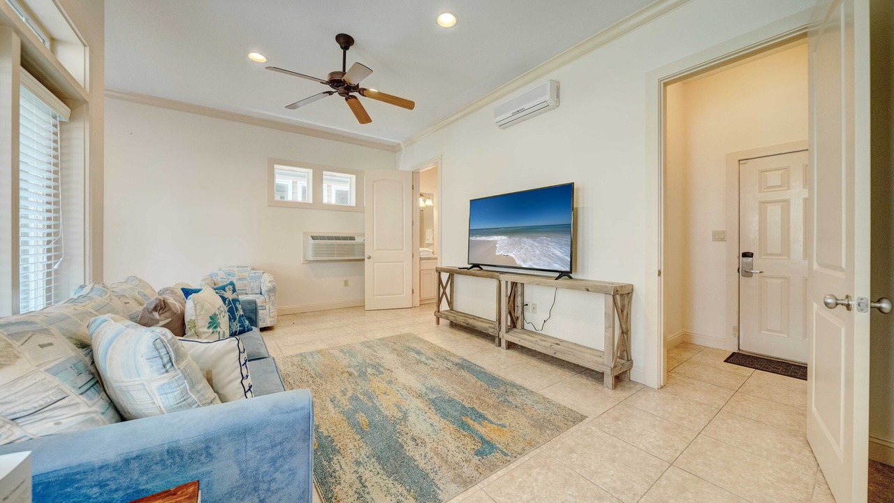 Photo of Livingroom in Crescent Beach