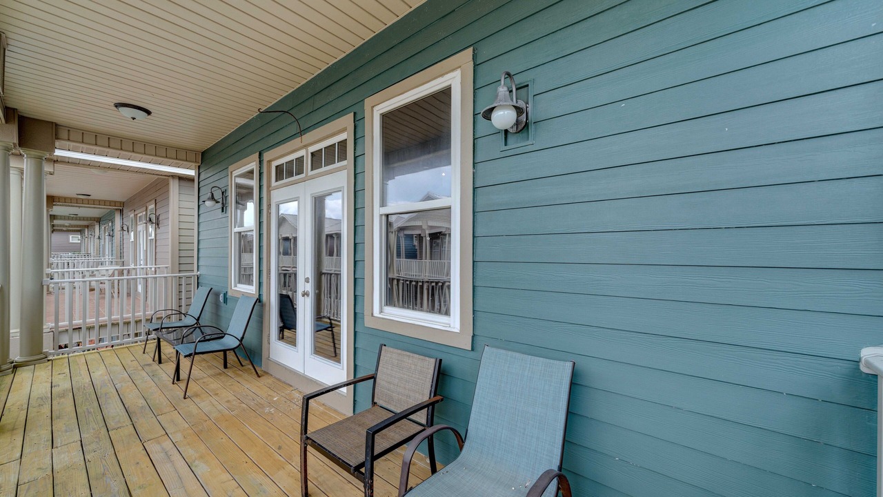 Photo of Patio Balcony in Crescent Beach