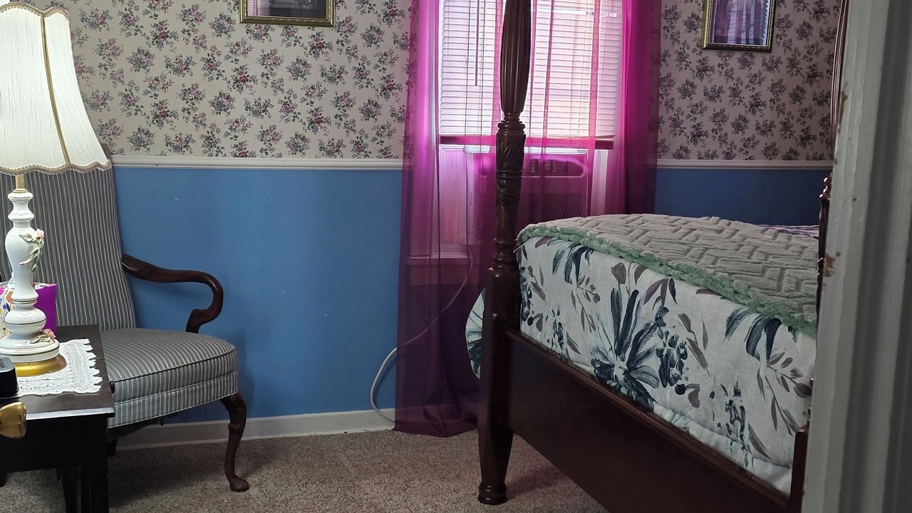 Photo of Bedroom in Licking