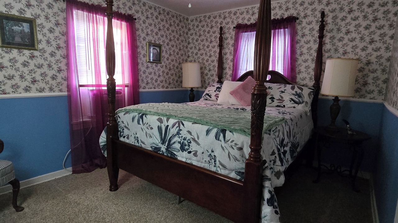 Photo of Bedroom in Licking