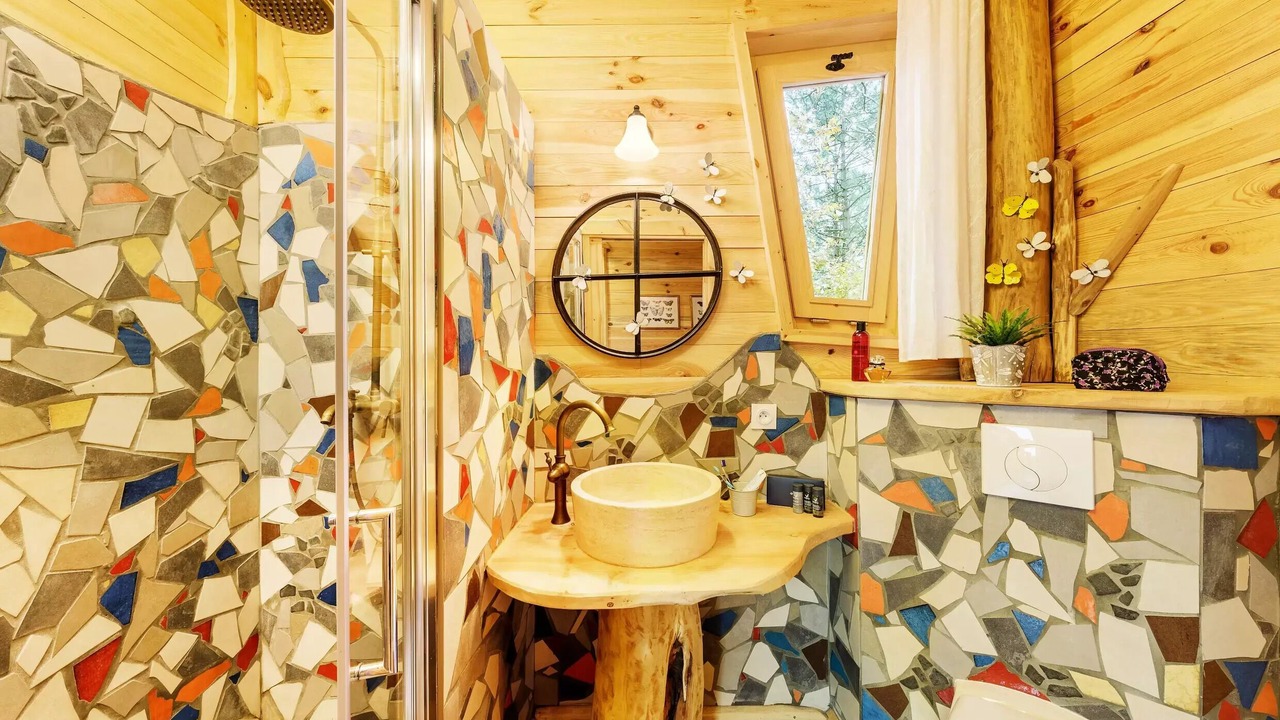 Photo of Bathroom in Curcay-sur-Dive