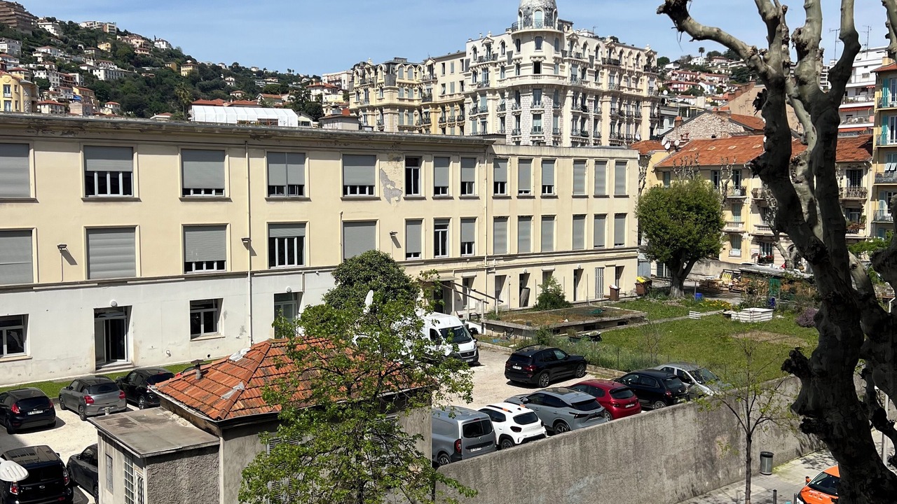 Photo of Others in Vernier