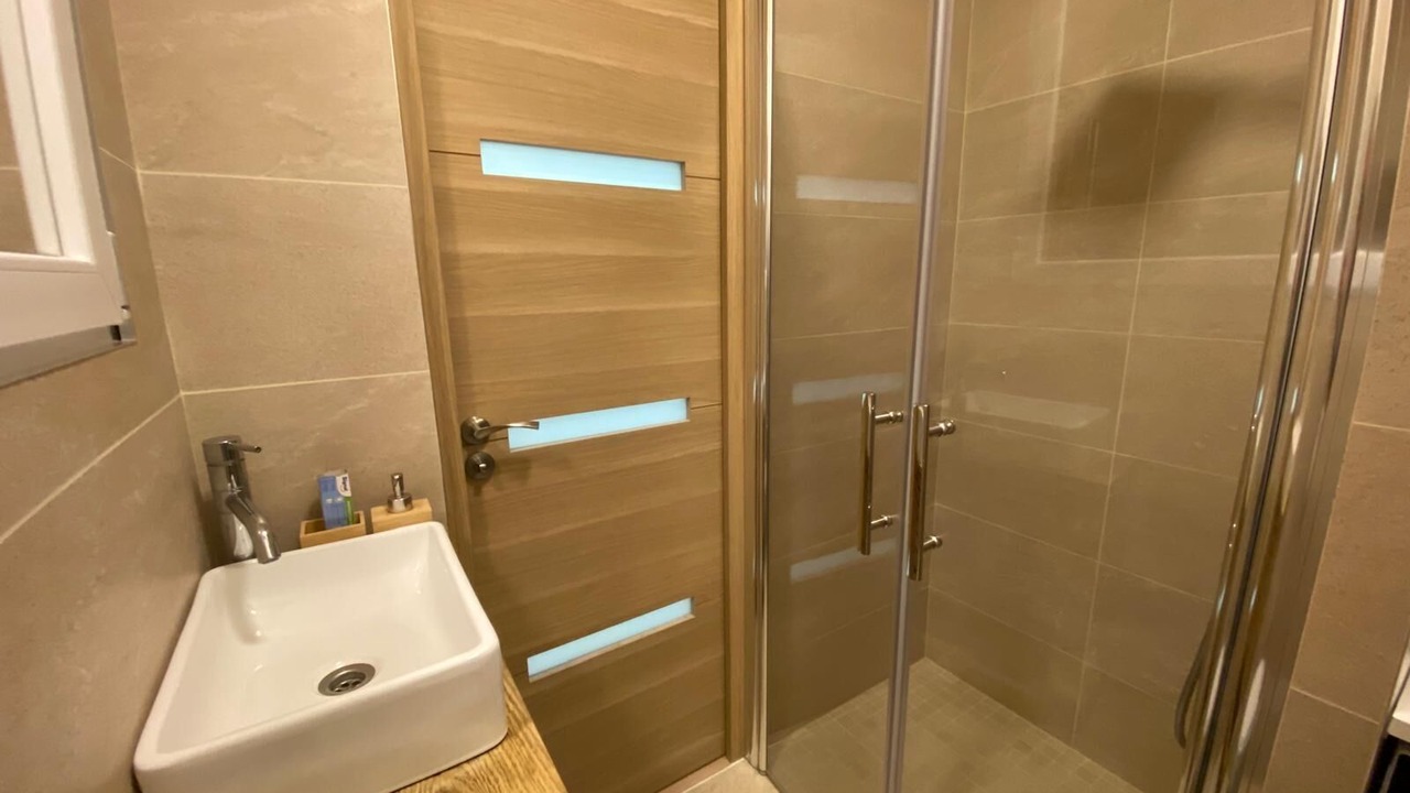 Photo of Bathroom in Vernier