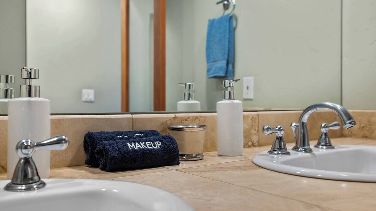 Photo of Bathroom in Sunset