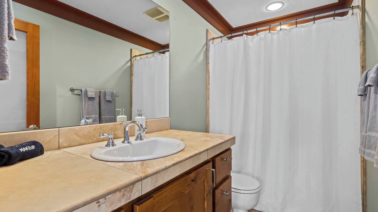 Photo of Bathroom in Sunset