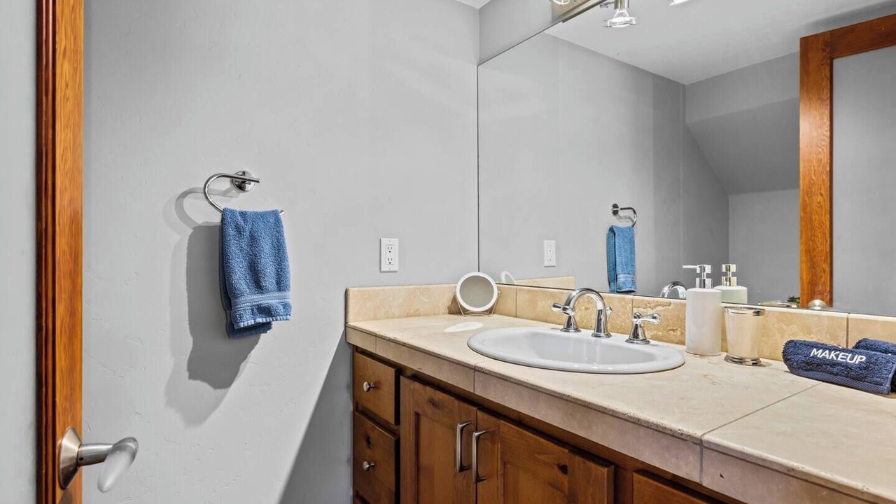 Photo of Bathroom in Sunset