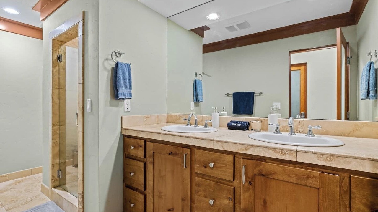 Photo of Bathroom in Sunset