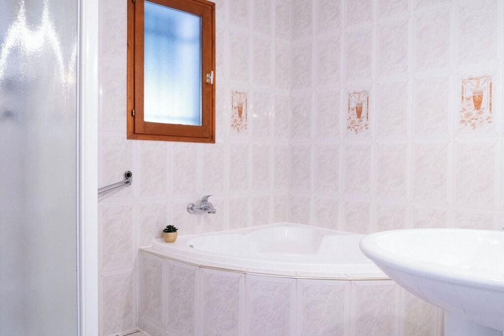 Photo of Bathroom in Pouzols-Minervois