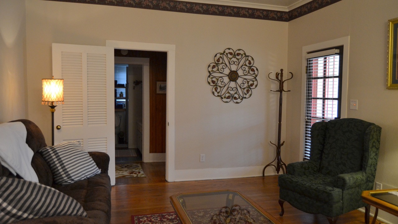 Photo of Livingroom in Greenfield