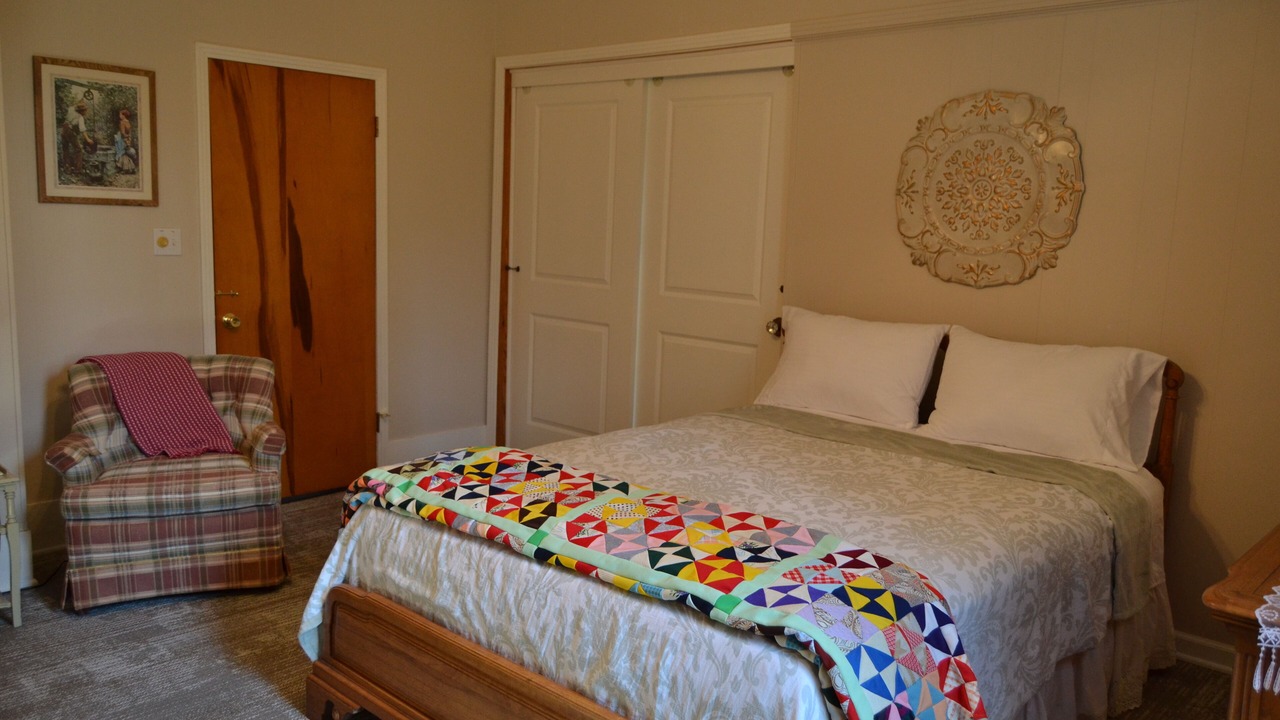 Photo of Bedroom in Greenfield