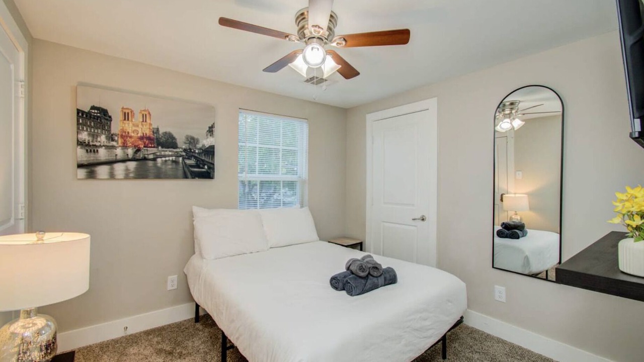 Photo of Bedroom in Greater East End