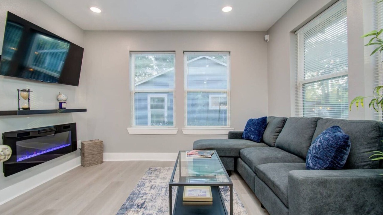 Photo of Livingroom in Greater East End
