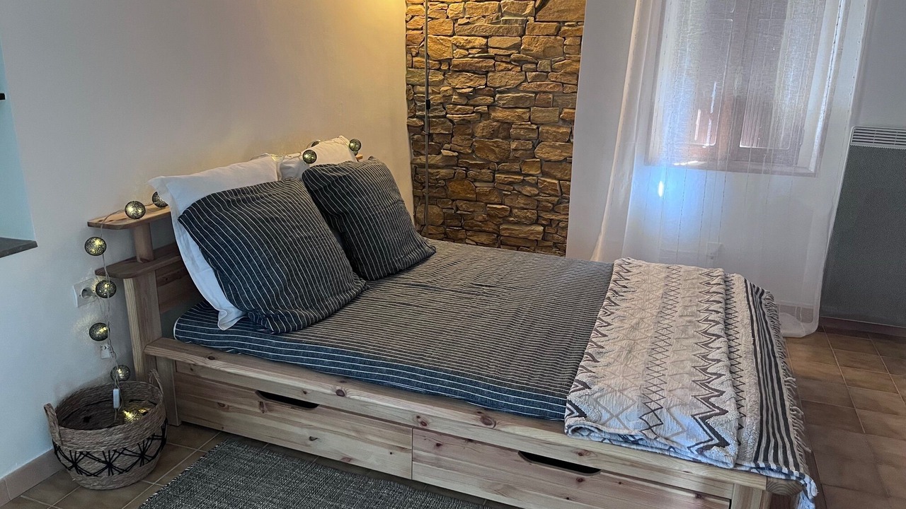 Photo of Bedroom in Montdardier