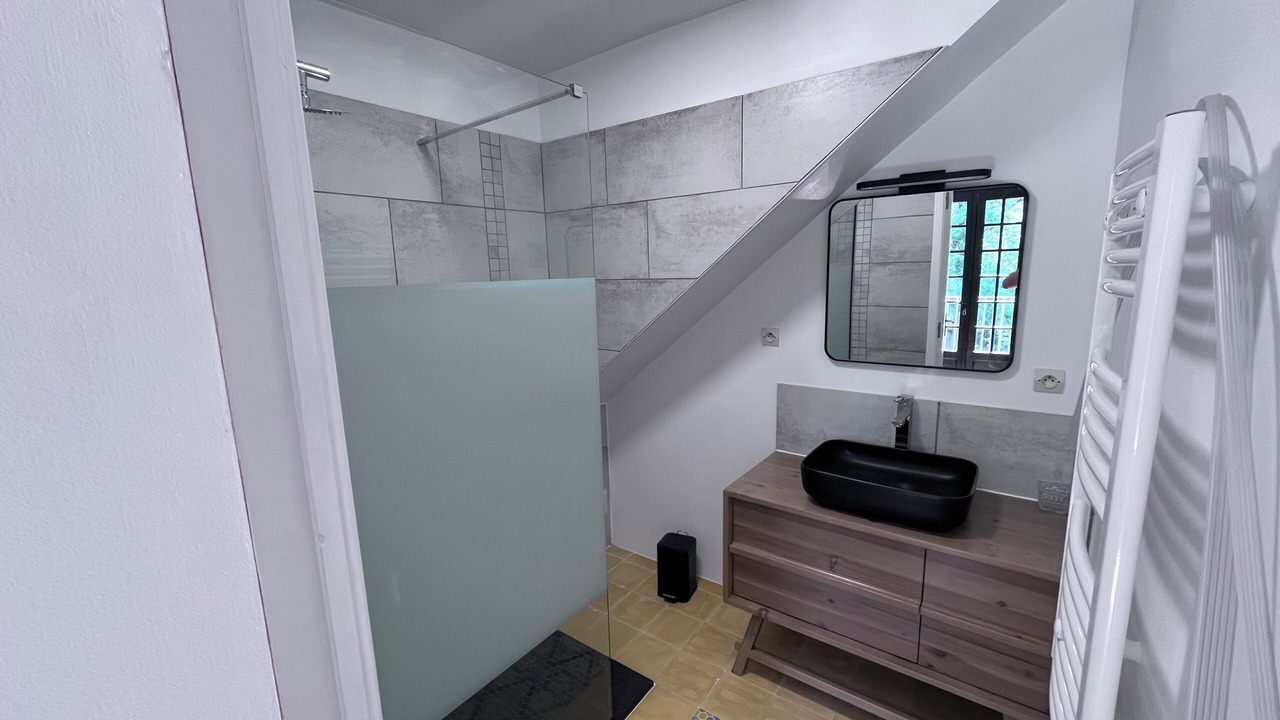 Photo of Bathroom in Montdardier