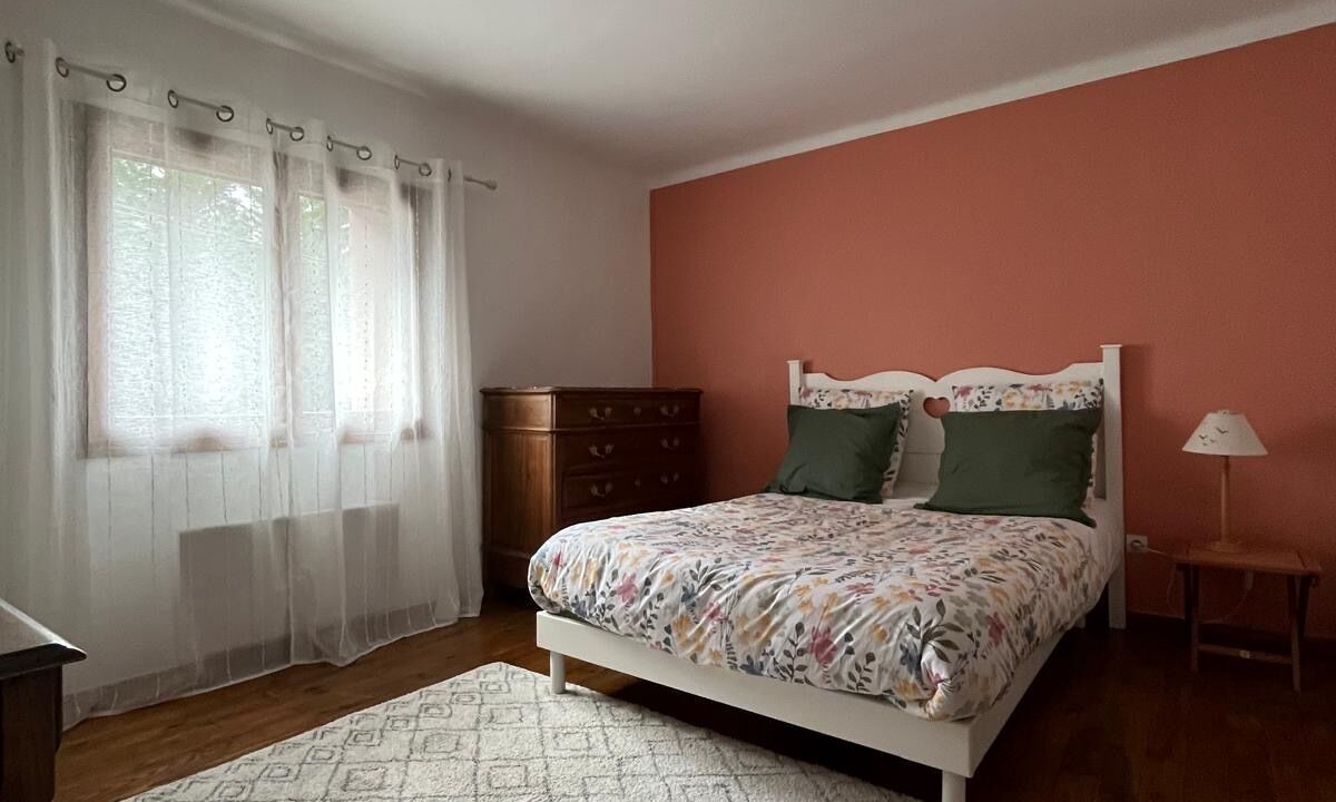 Photo of Bedroom in Montdardier