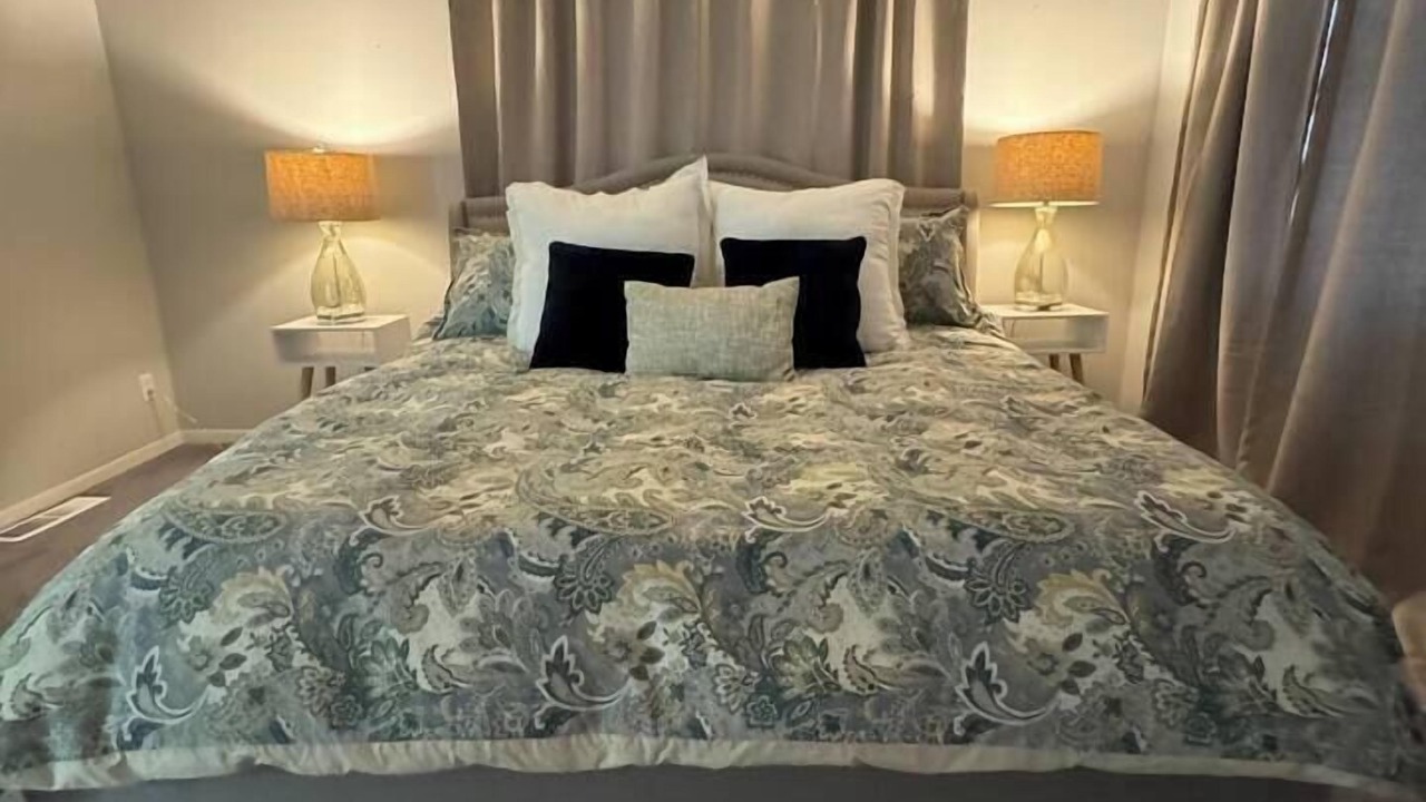 Photo of Others in Lakeview