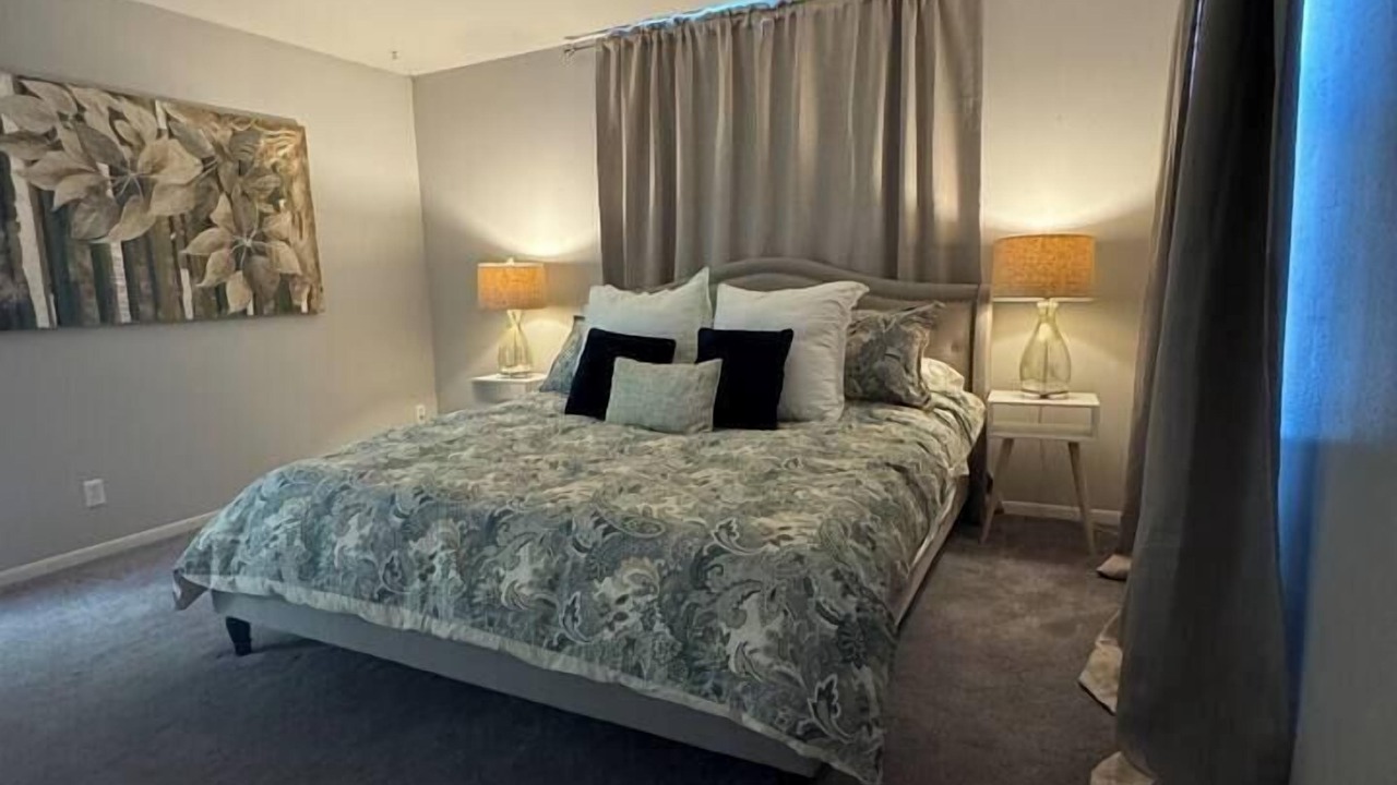 Photo of Others in Lakeview