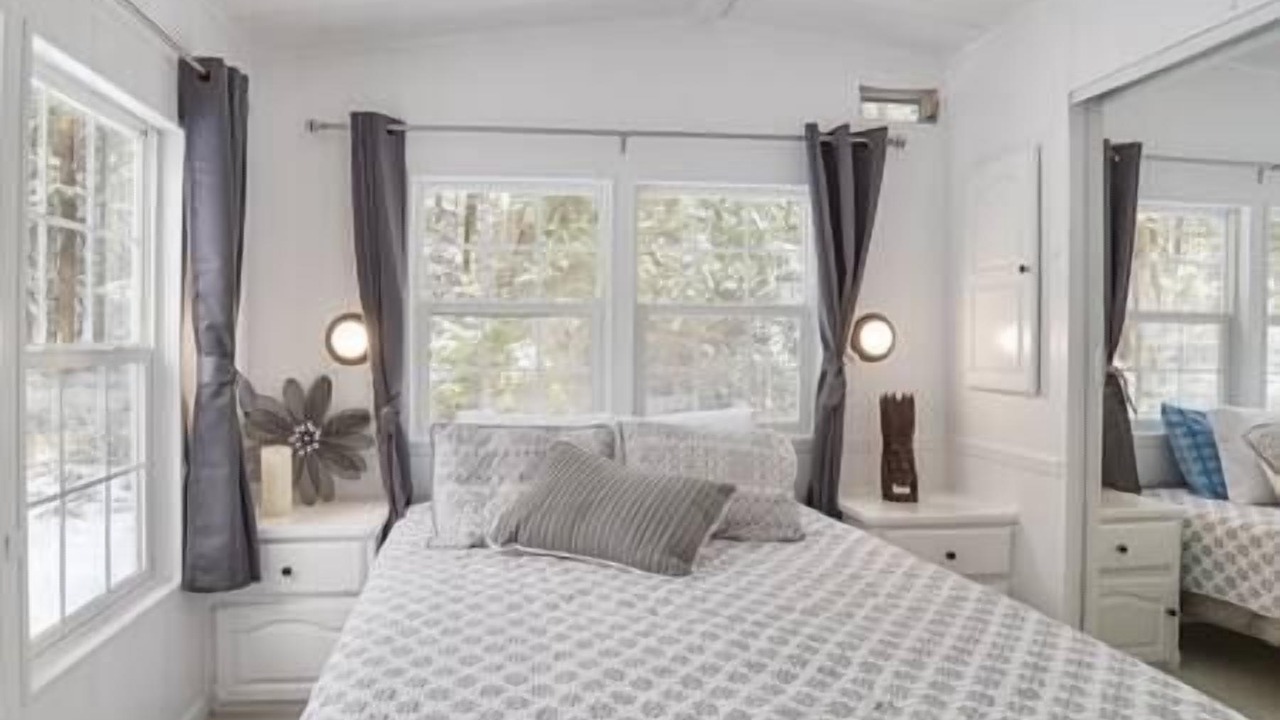 Photo of Bedroom in Kawartha Lakes