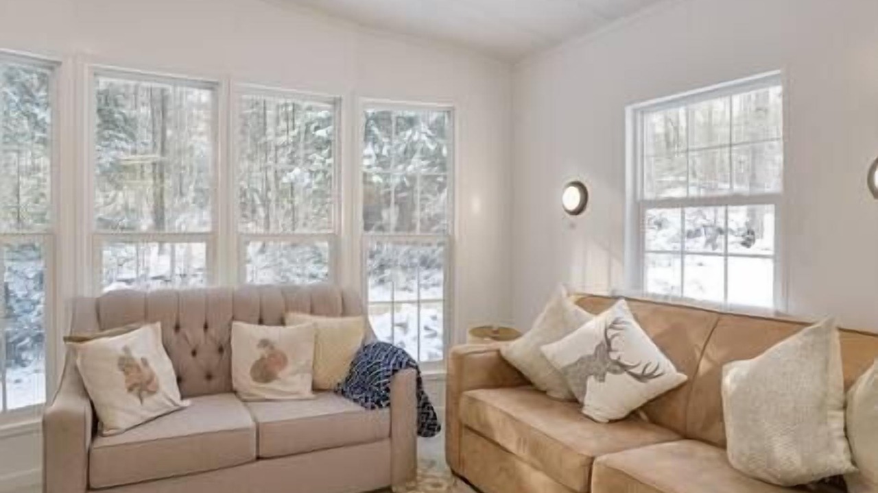 Photo of Livingroom in Kawartha Lakes