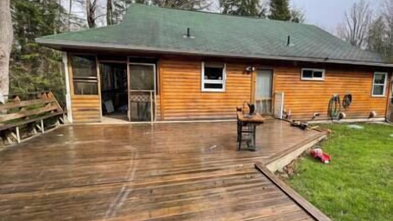 Photo of Outdoor in Sebright