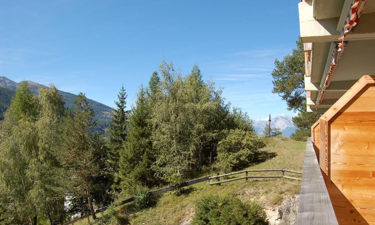 Photo of Outdoor in Noes