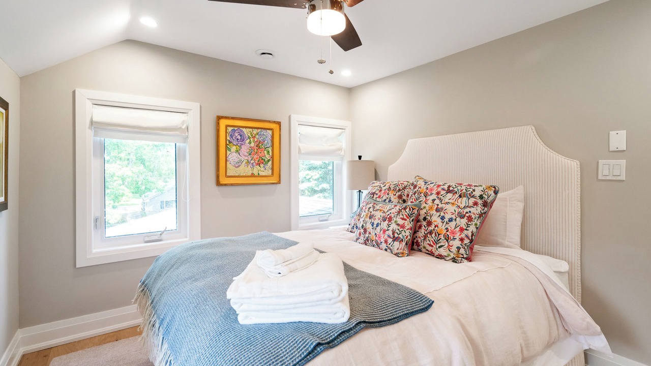 Photo of Bedroom in Waverly Beach