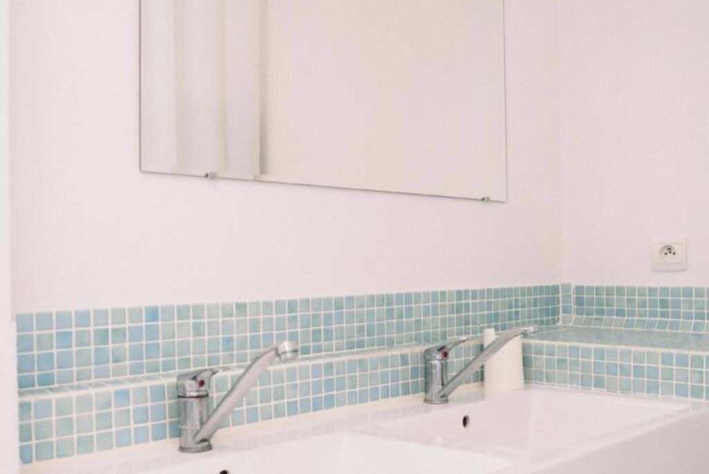 Photo of Bathroom in Prades-sur-Vernazobre