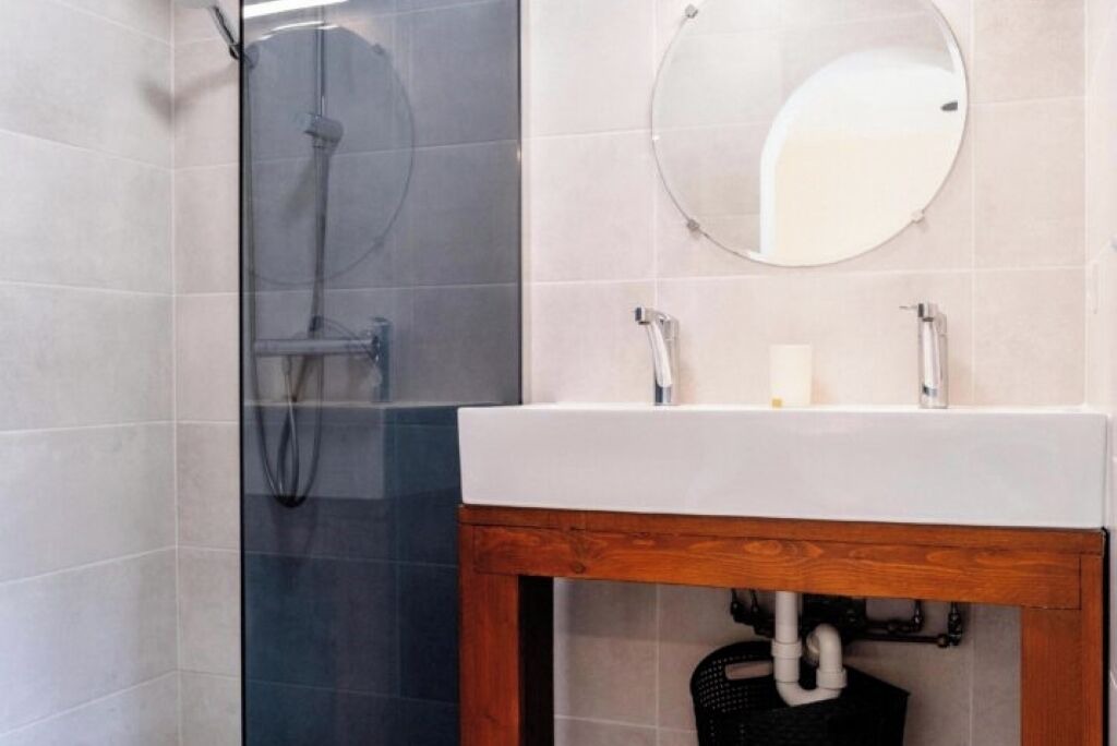 Photo of Bathroom in Prades-sur-Vernazobre