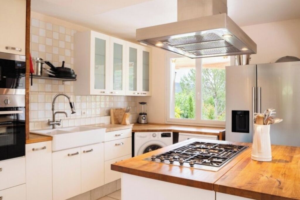 Photo of Kitchen in Prades-sur-Vernazobre