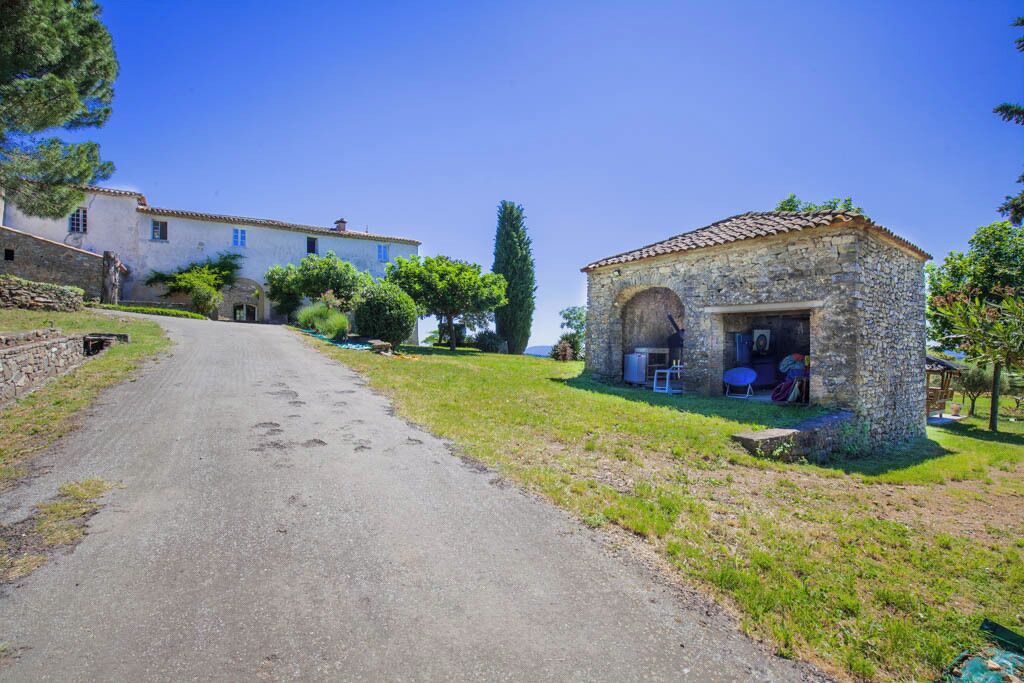 Photo of Outdoor in Rousson