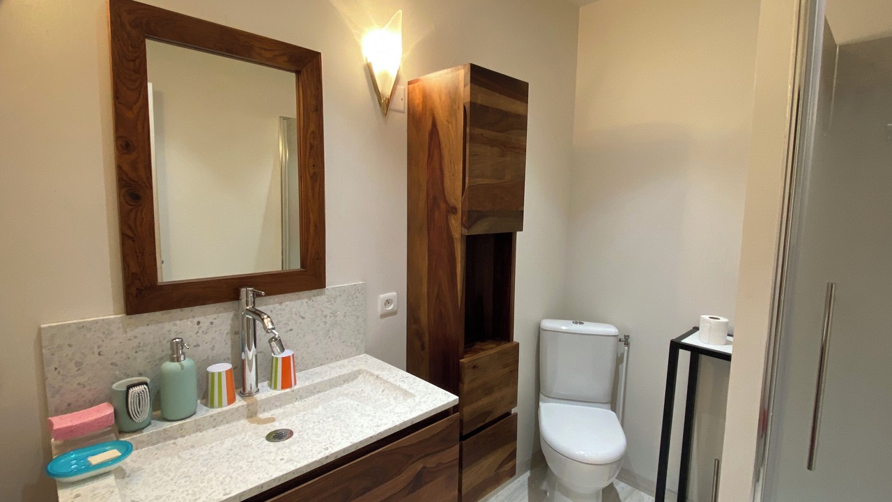 Photo of Bathroom in Les Iffs