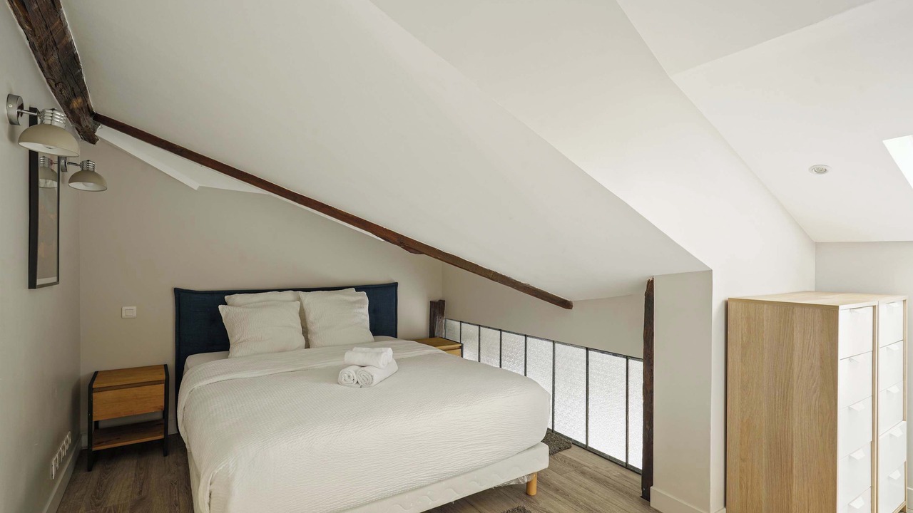 Photo of Bedroom in Arts-et-Metiers