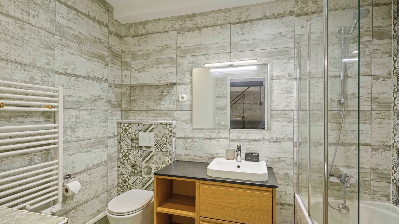 Photo of Bathroom in Arts-et-Metiers