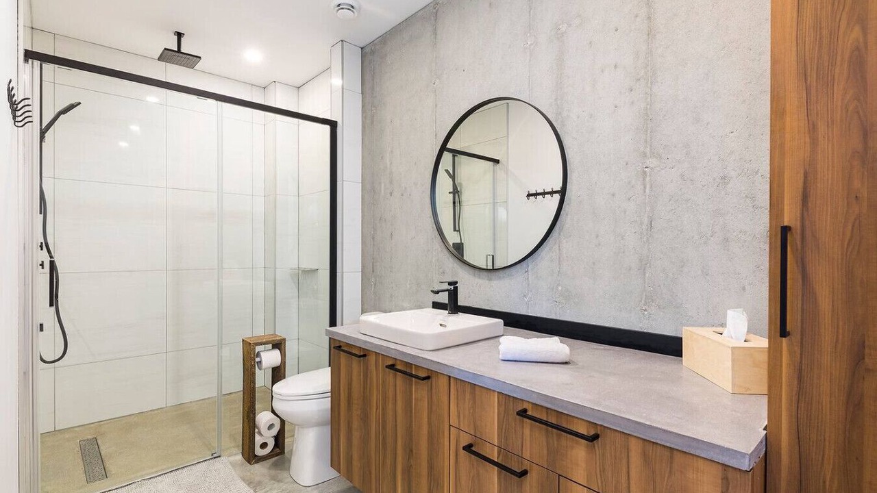 Photo of Bathroom in Petite-Riviere-Saint-Francois