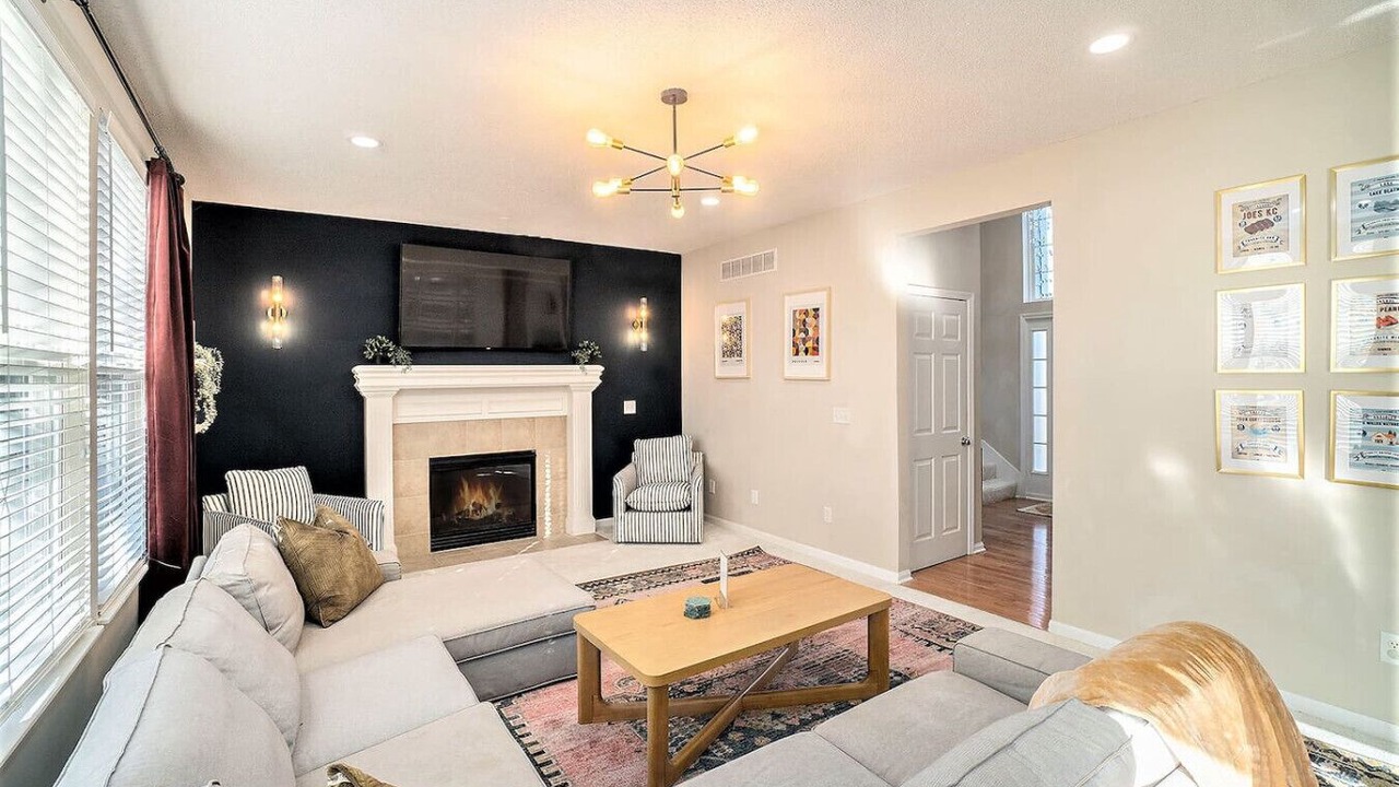 Photo of Livingroom in Olathe