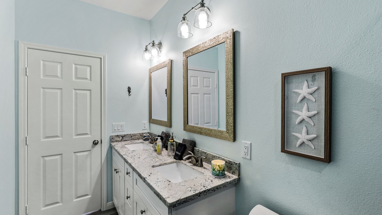 Photo of Bathroom in Port Bolivar