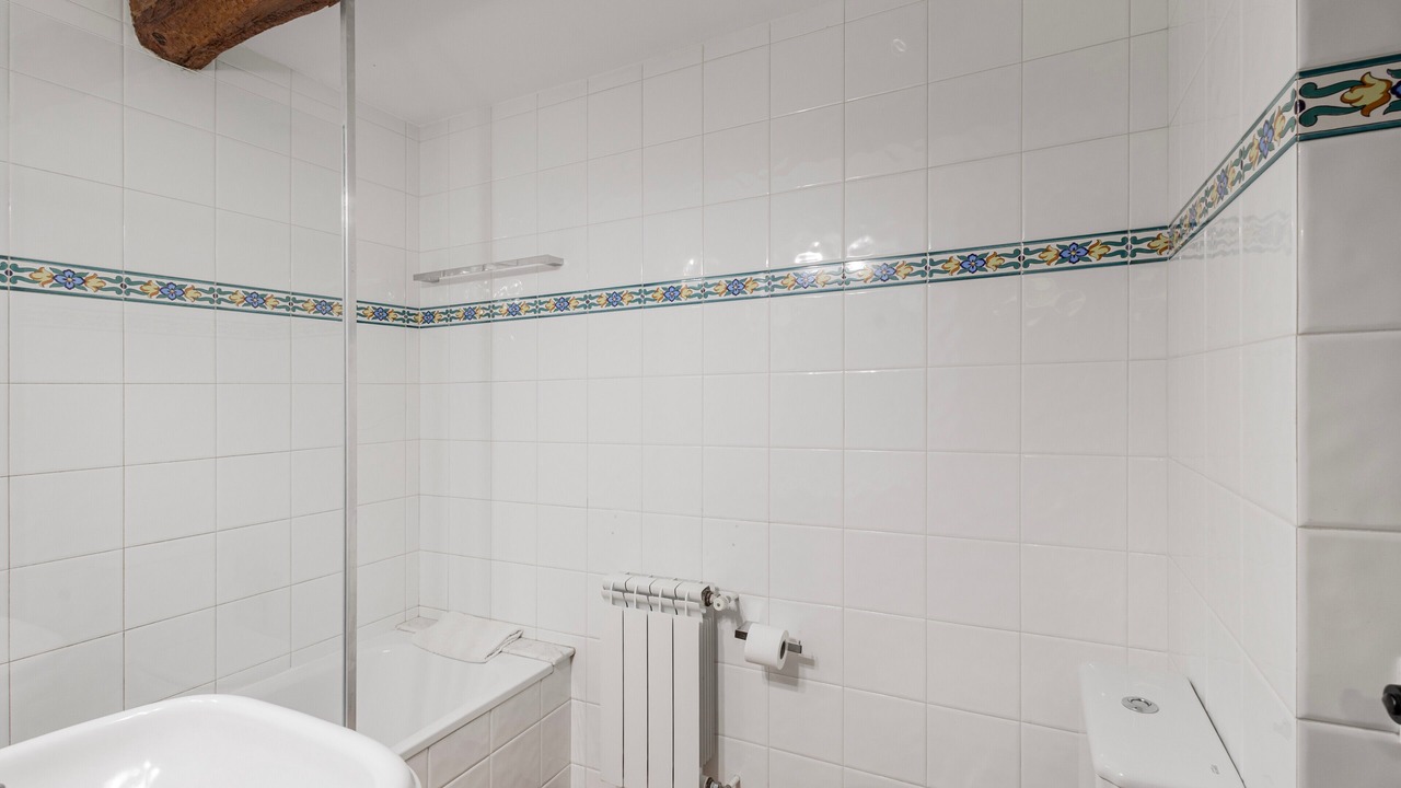 Photo of Bathroom in Sagas