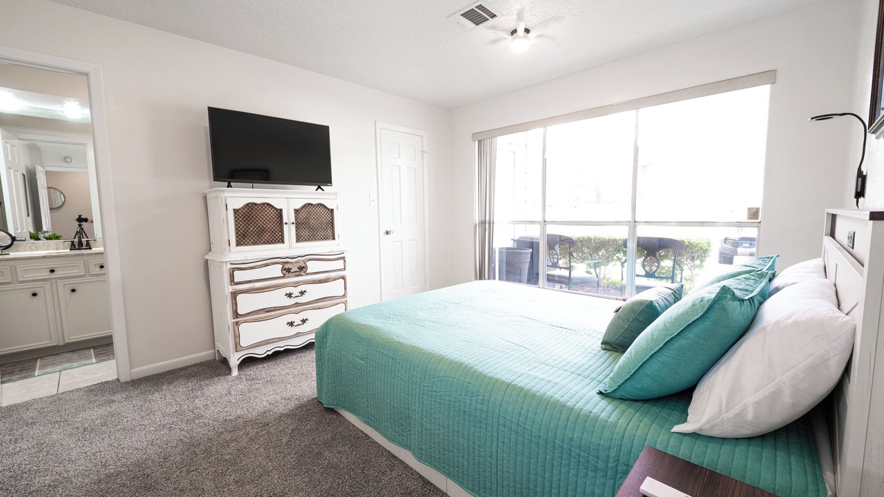 Photo of Bedroom in Walden on Lake Conroe