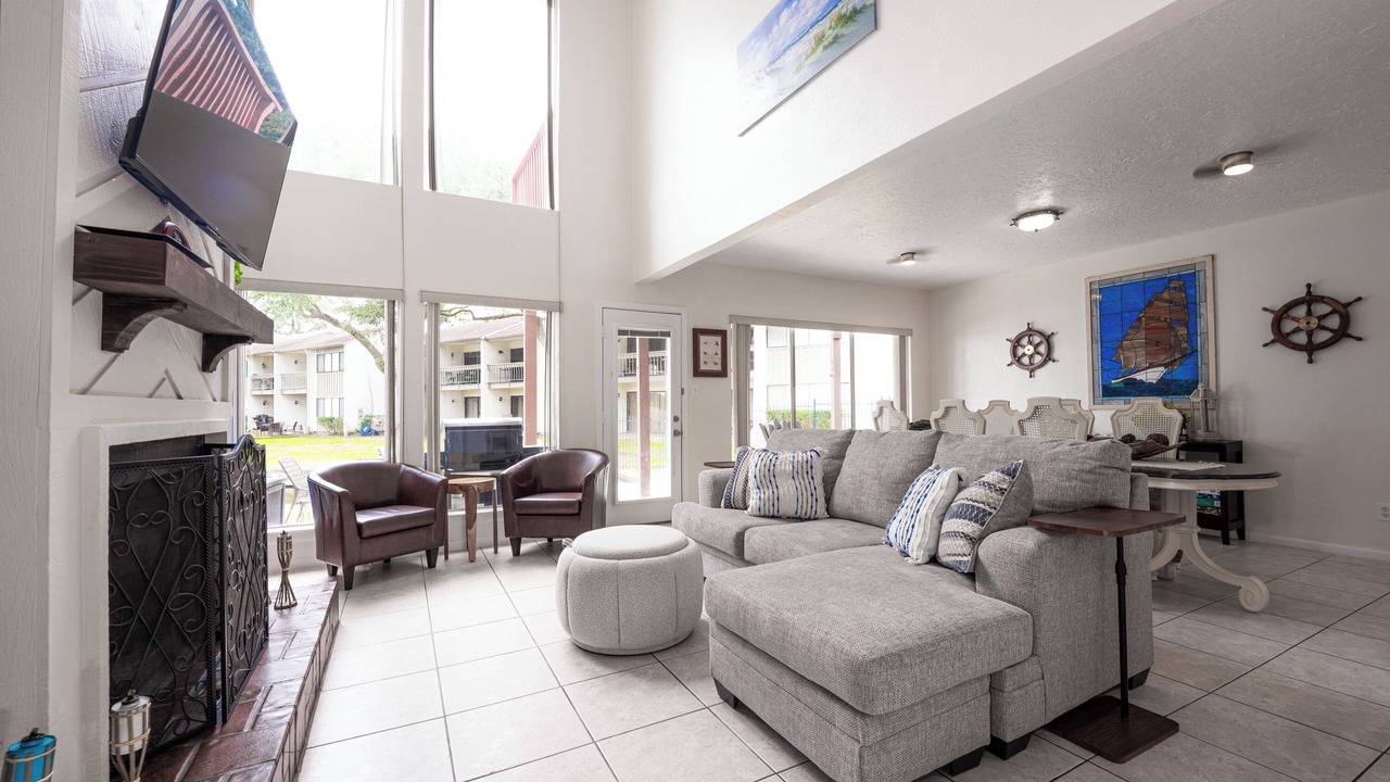 Photo of Livingroom in Walden on Lake Conroe