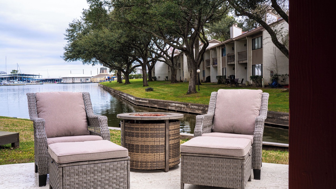 Photo of Patio Balcony in Walden on Lake Conroe