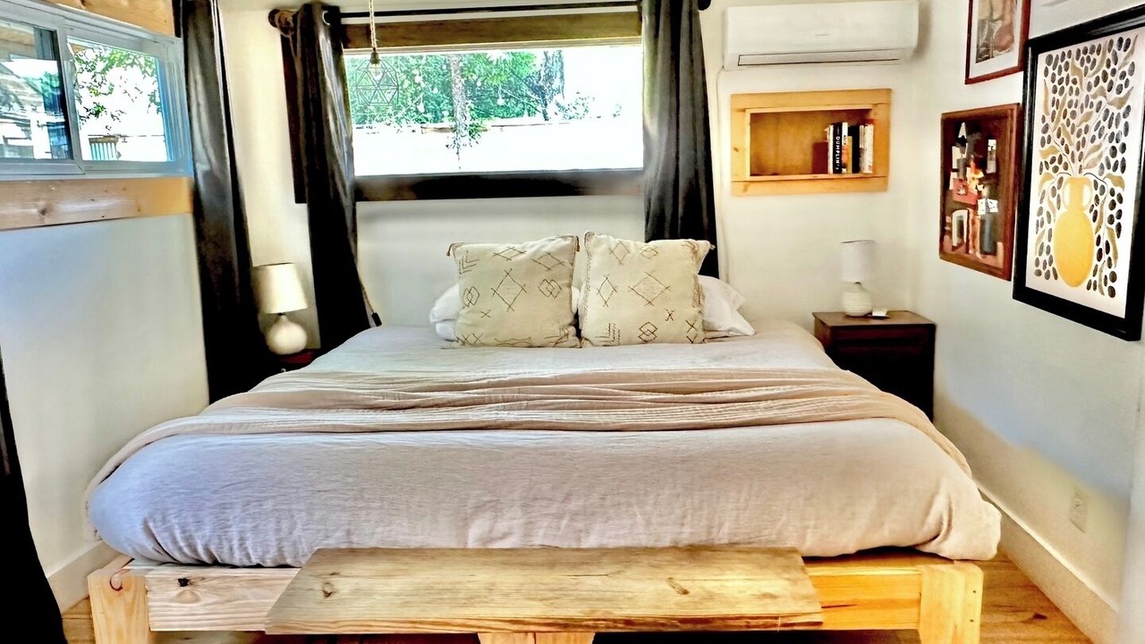 Photo of Bedroom in Govalle