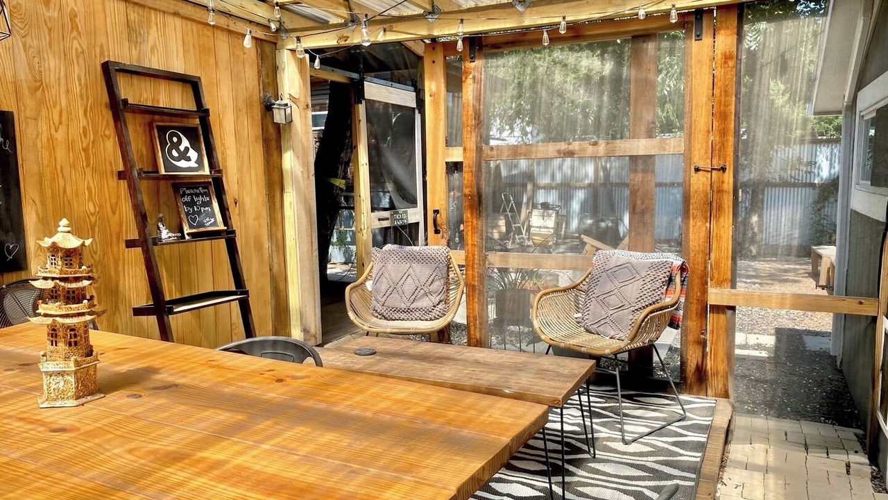 Photo of Outdoor in Govalle