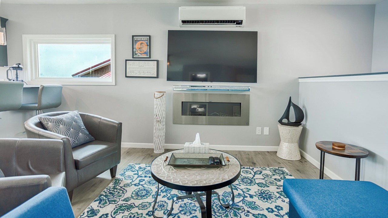 Photo of Livingroom in Seneca Falls