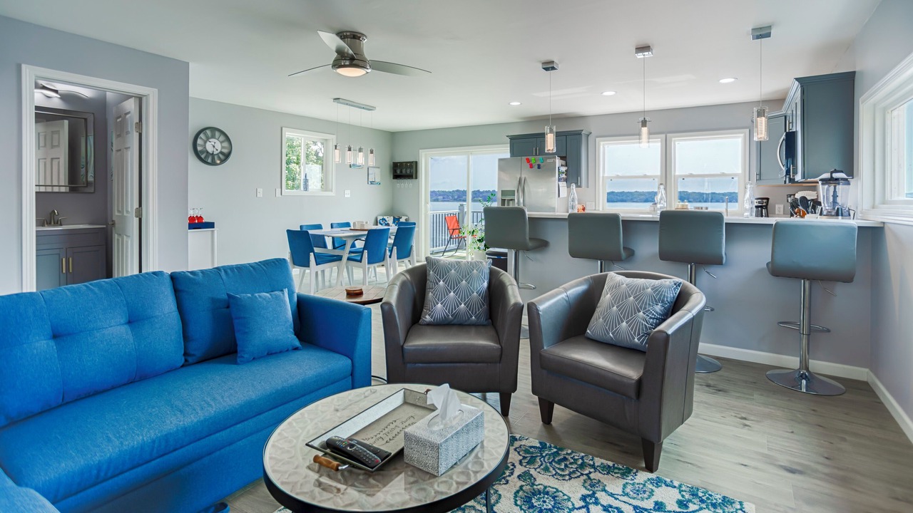 Photo of Livingroom in Seneca Falls