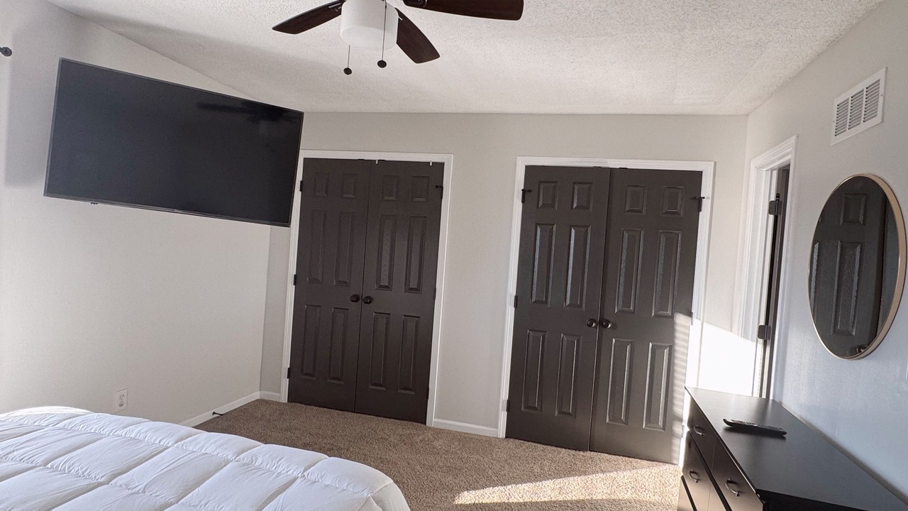 Photo of Bedroom in Lee's Summit