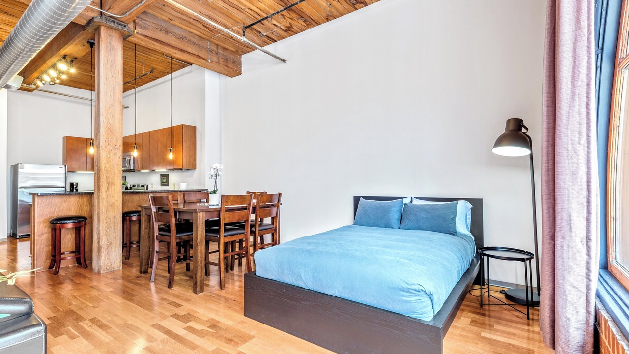 Photo of Bedroom in Downtown West