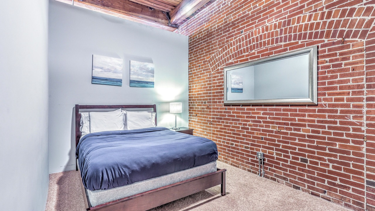 Photo of Bedroom in Downtown West