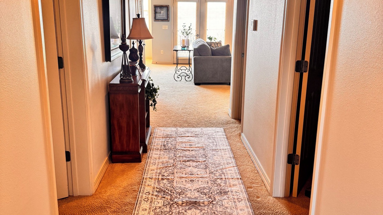 Photo of Others in Hollister