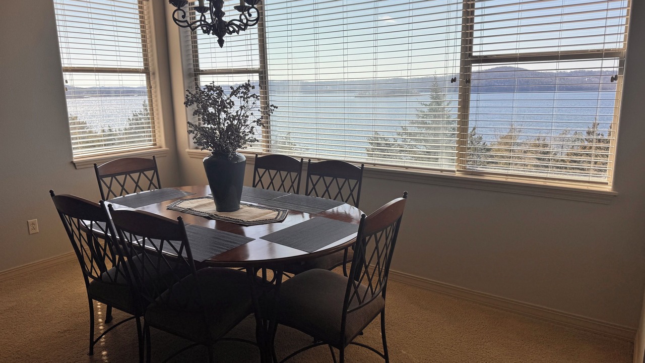 Photo of Others in Hollister