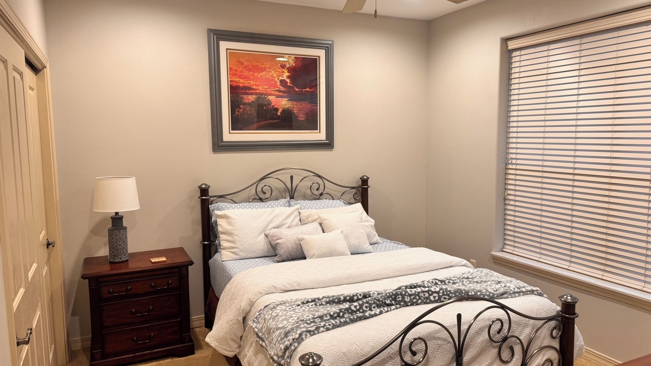 Photo of Others in Hollister